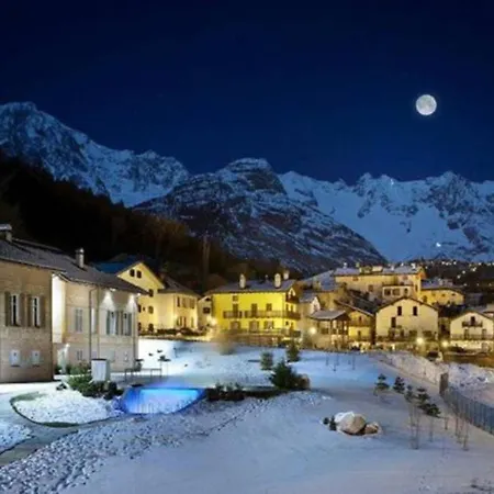 Appartamento APPARTAMENTO VERDE A 300 mt DAL CENTRO STORICO DI AOSTA! *