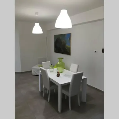 Appartamento Verde A 300 Mt Dal Centro Storico Di Aosta! Aosta